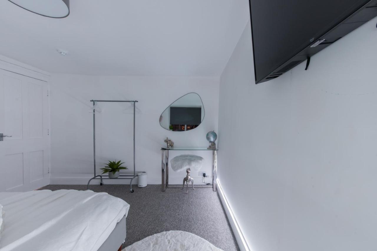 Parade Gardens Boutique Apartments- Central, Grade I Listed, 4K Tvs, Hidden Views Bath Exterior photo