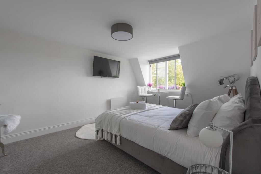 Parade Gardens Boutique Apartments- Central, Grade I Listed, 4K Tvs, Hidden Views Bath Exterior photo